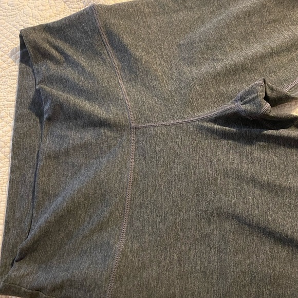 LOLE Half Moon High Waist Legging in GREY - Picture 4 of 6